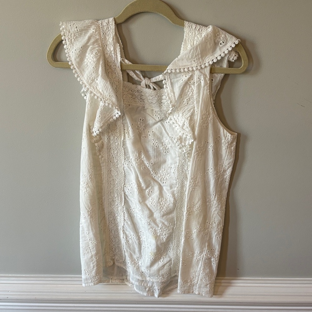 Amalli Talli eyelet White Tank size Medium